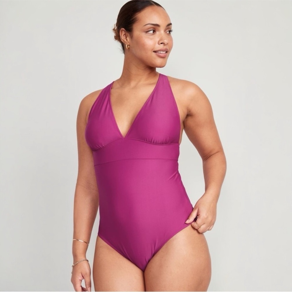 Old Navy V-Neck One Piece Swimsuit NWT 3X